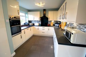 Kitchen/Diner- click for photo gallery